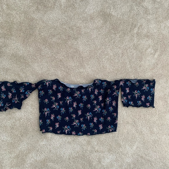 Two piece set: flowy pants & off the shoulder top - Picture 5 of 6